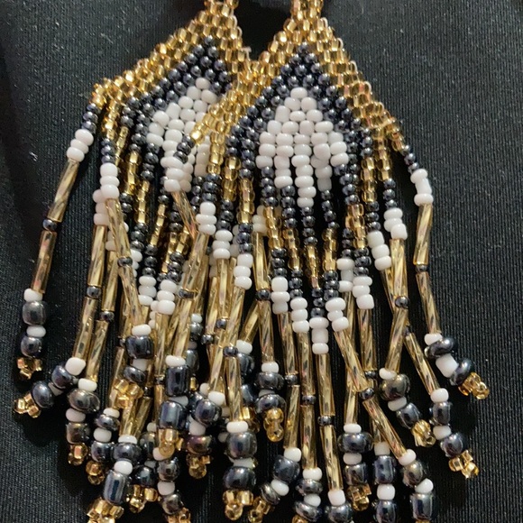 Huichol earrings - Picture 6 of 8